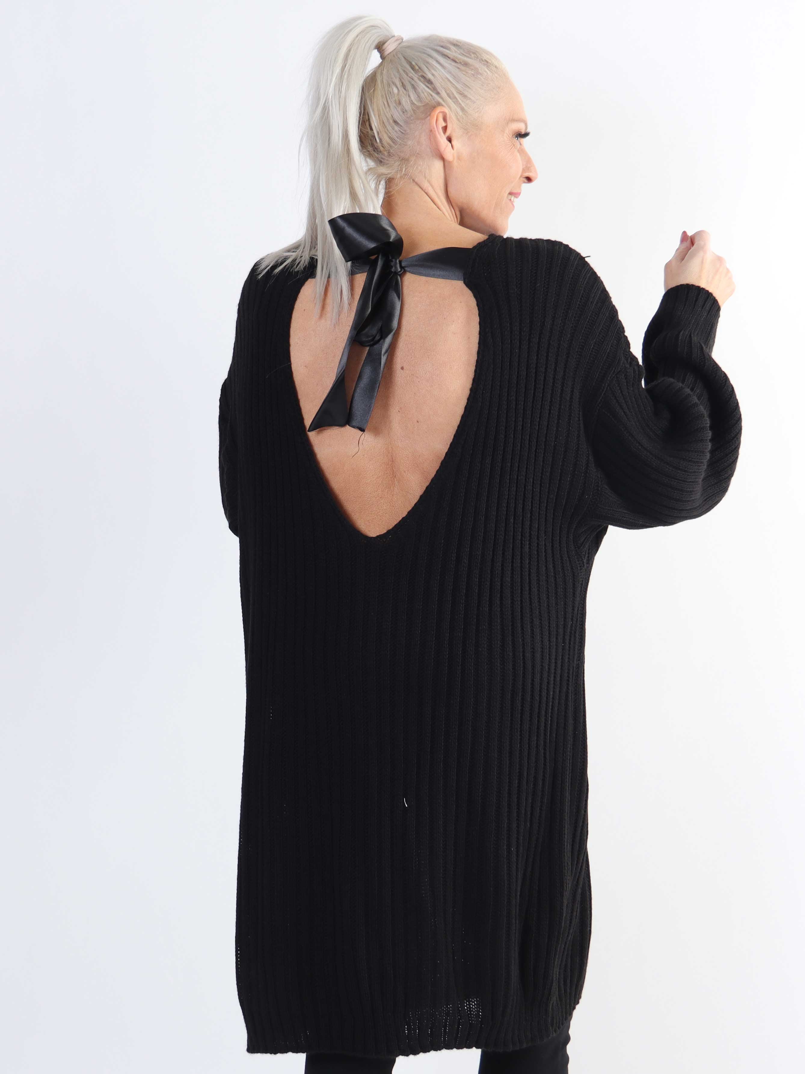 Dica - Plus size strikkjole med silkelook sløjfe i ryggen